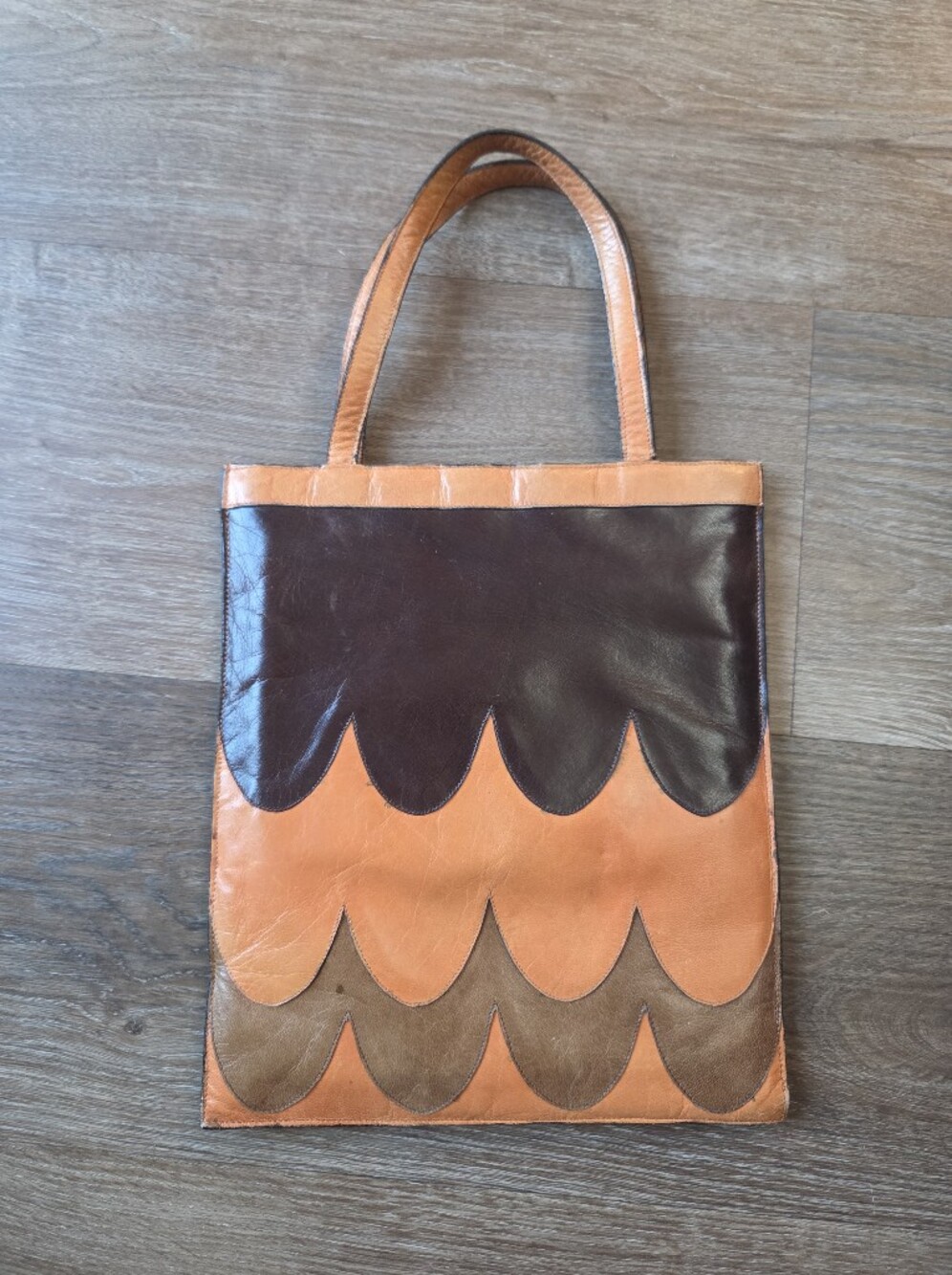 Vintage Granello Made in Italy Scalloped Leather Handbag Purse, Henry Bendel